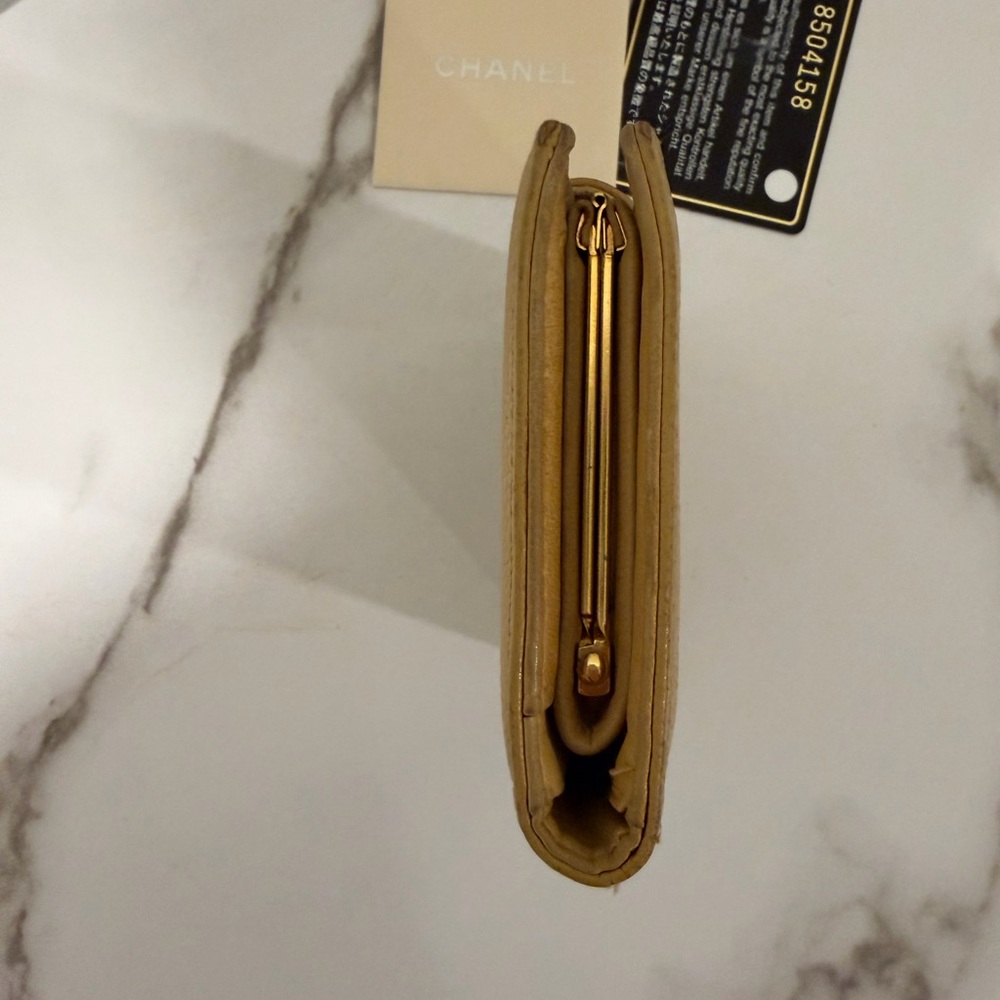 CHANEL Yellow Leather Card Holder - Picture 8 of 9